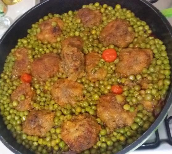 קציצות יפראג עם אפונה גזר והמון סלרי