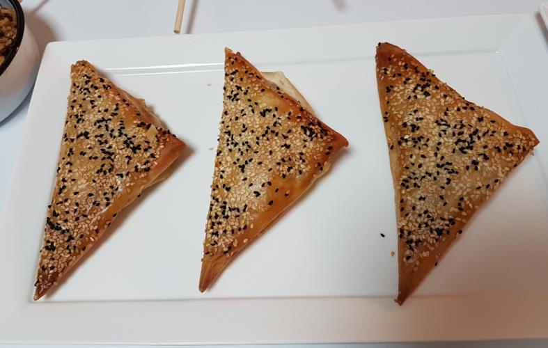 מאפה פילו ממולא בשר