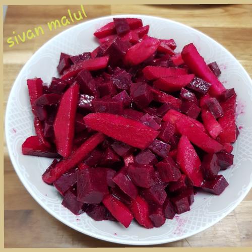 סלט סלק עם תפוח סמיט