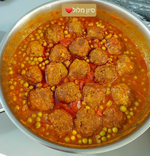 קציצות בשר עננים עם אפונה ורוטב משגע 
