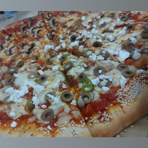פיצה pizza