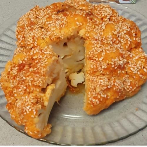 כרובית שלמה מתובלת בתנור