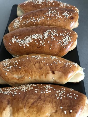 לחמים