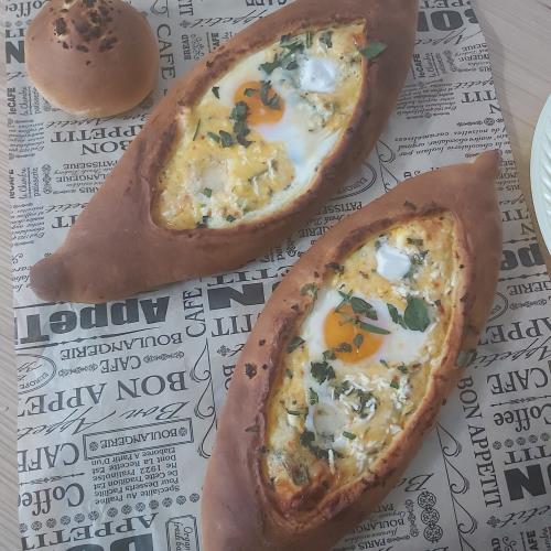 חצפורי מלא בגבינות מוסיפה תמונות של כמה אפשרויות