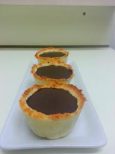 קעריות קוקוס ממלאות בשוקולד קינוח מושלם לחג