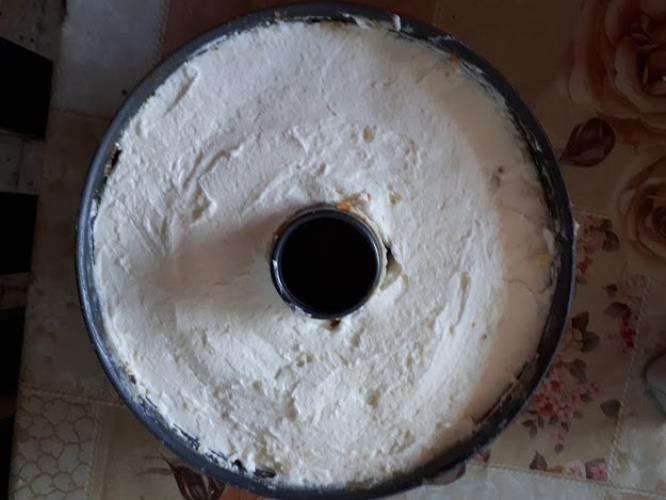 עוגת גבינה בציפוי שמנת מתוקה