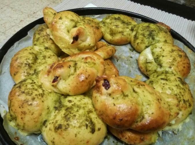 לחמניות ממולאות בגבינה עם עשבי תיבול דורות