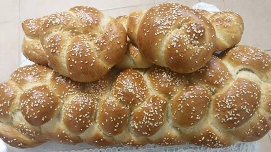 חלות / לחמניות