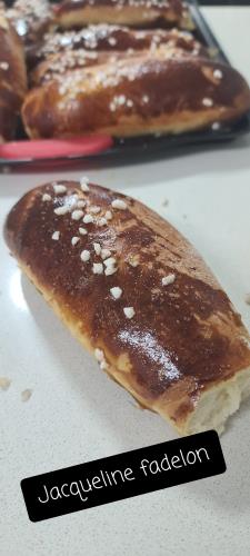 לחמניות אצבע   מתוקות מתוקות עם קמח חלה בציפוי סוכר גבישי 