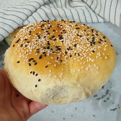 לחמניות במילוי בשר טחון