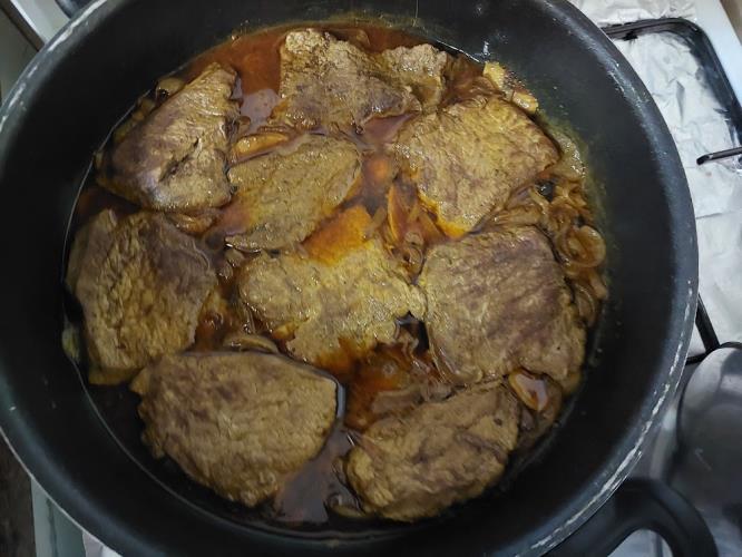 בשר צלעות ברוטב