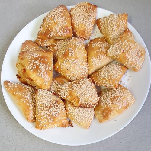 בוריקטס גבינות ופילפלים
