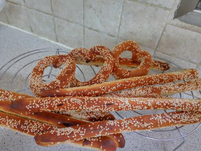 בייגלה מקלות עם עשבי תיבול