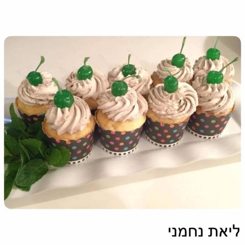 קאפקייקס וניל וקצפת אוריאו