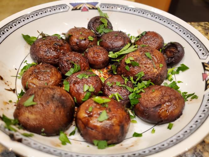 פטריות בסגנון סטייקהאוס 