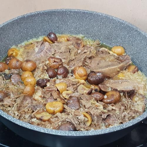 צלי בשר עם ערמונים