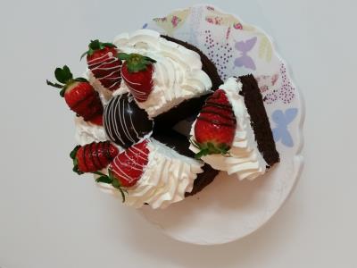 עוגת נס קפה -בקישוט חגיגי🍓💟