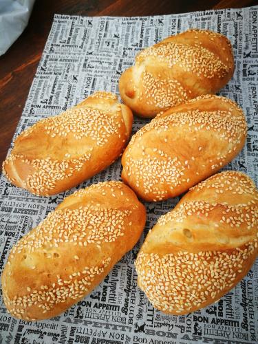 לחמניות עם שומשום 