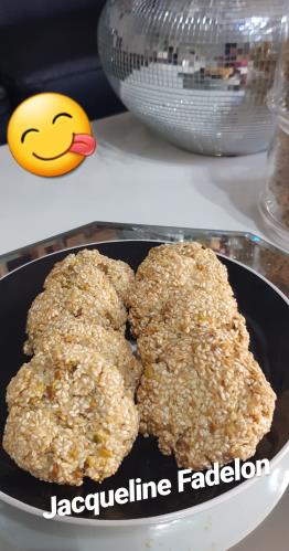 עוגיות שומשום ופיסטוקים