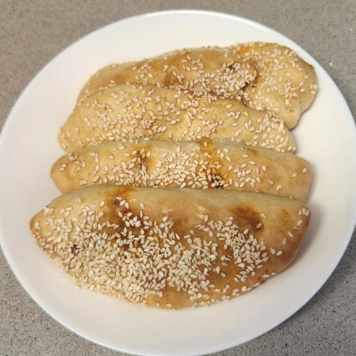 בורקס במלית 
בשר ובצל סגול