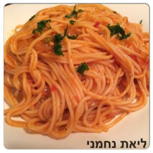 פסטה ברוטב עגבנ...