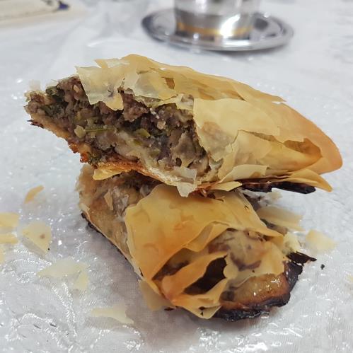 מאפה פילו ממולא בשר