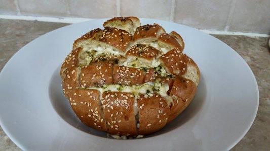 לחם ביתי גבינות ובזיליקום
