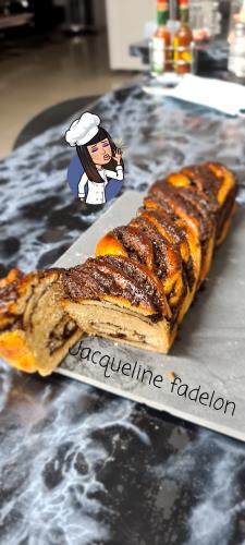 רולדות בריוש  חמאה  במילוי  ממרח נוטלה