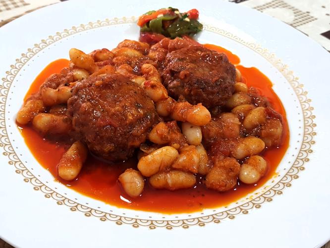 קציצות עם שעועית לבנה 