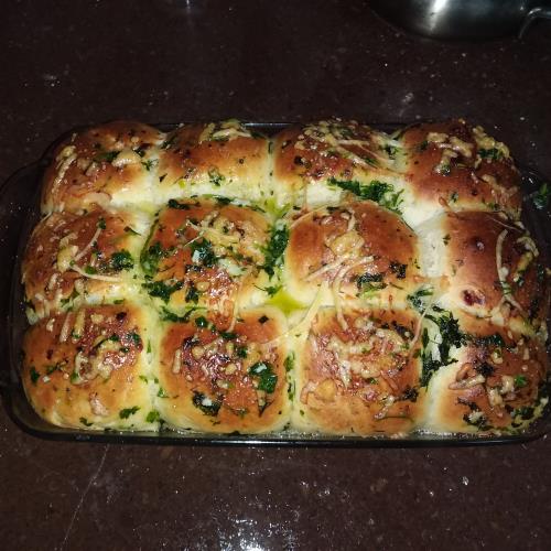 לחם שום