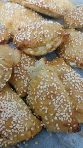 כיסונים מבצק ספידי במילוי גבינות