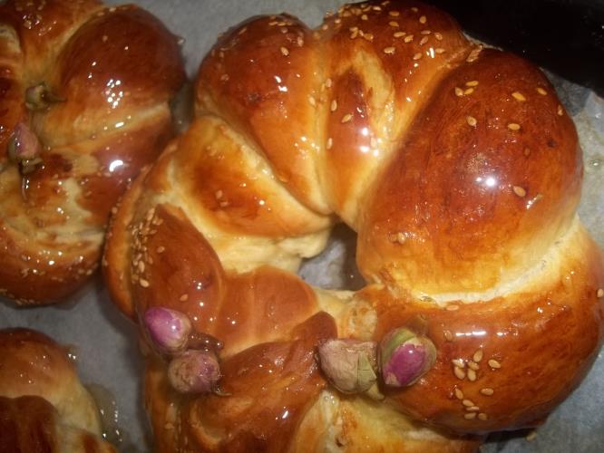 לחמניות  בטעם מתקתק עם פירות יבשים 