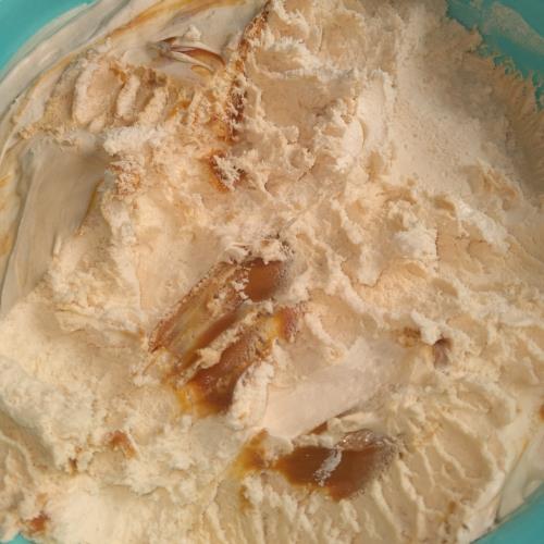 גלידת ריבת חלב🍨