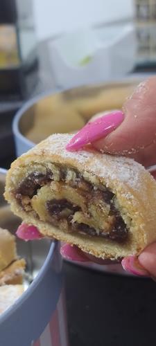 מגלולגלות תמרים ואגוזי מלך 