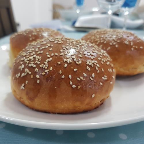 לחמניות המבורגר טעימות ונבלעות....