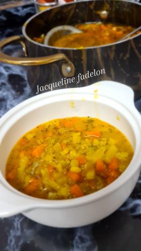מרק ירקות טעים ומנחם 🥣