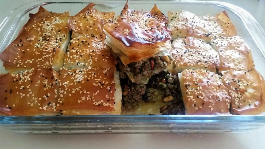 בקלוואה בשר וצנוברים