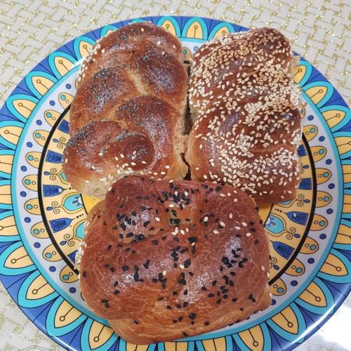 חלות לחמניות מק...