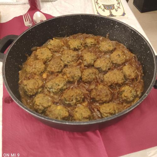 קציצות בשר עם בצל מקורמל