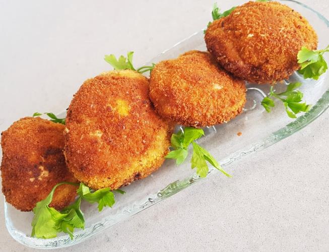 פטריות שמפיניון במילוי גבינות