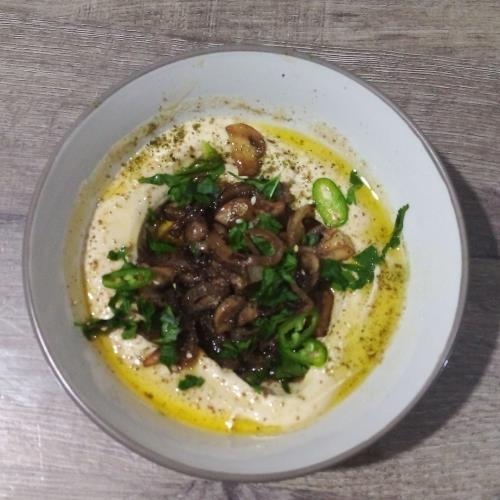 חומוס בשר ופטרי...