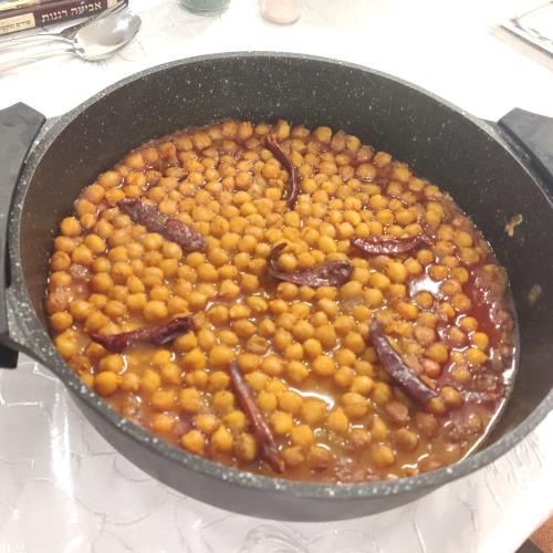 חומוס מבושל פיקנטי