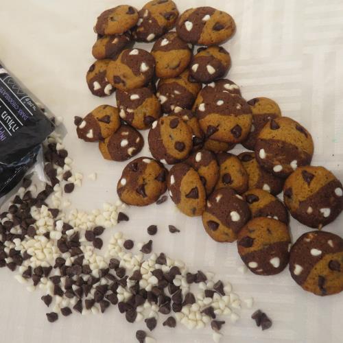 עוגיות שוקולד צ'יפס בשני צבעים🍪😋