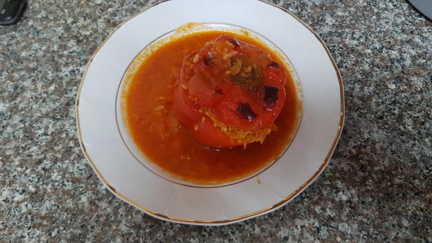 פלפל ממולא עם קינואה ואורז