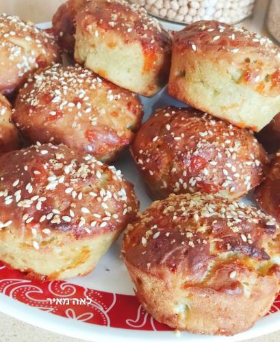 מאפינס פסטו וגבינות זריזים שמתחסלים בצ'יק של סבתא לאה 