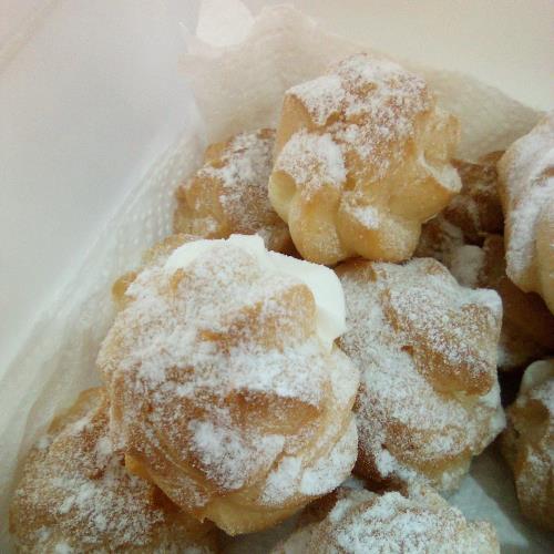 פחזניות עם שמן.
קלילות ומתאימות גם למילוי מלוח.