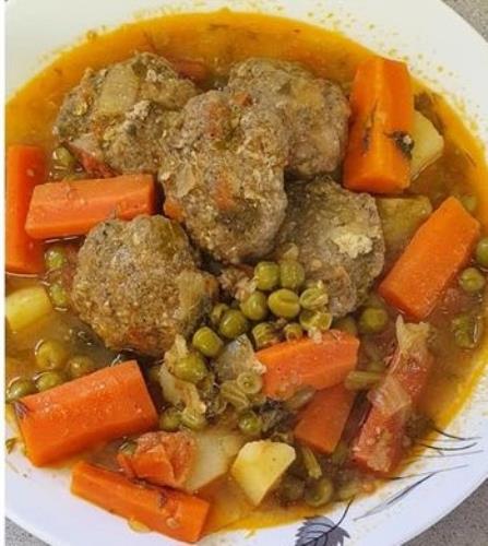 קציצות גזר ואפונה בניחוח סלרי ושמיר