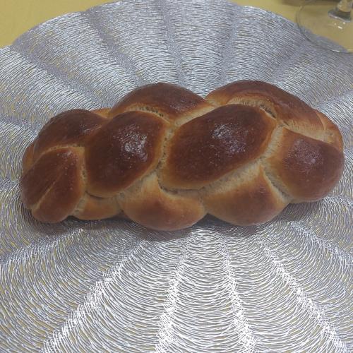 חלה קלועה מארבע רצועות