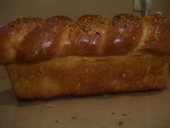 חלה לשבת   גבוהה ויפה