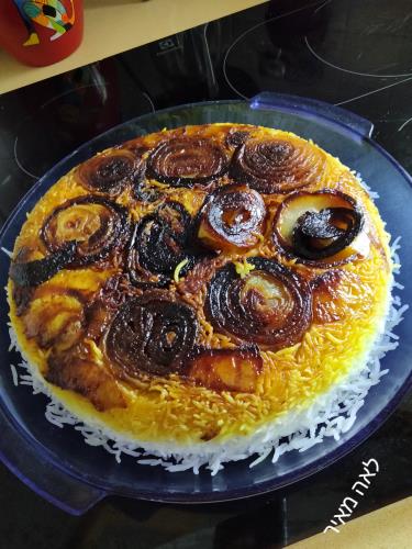 אורז פרסי חגיגי עם בצל מקורמל של סבתא לאה
